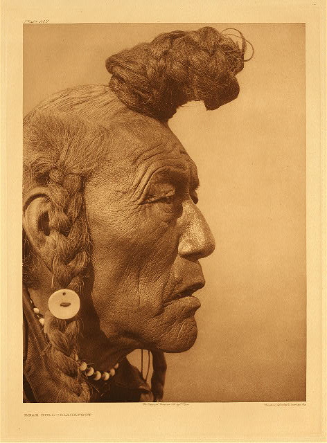  ʸ. Bear Bull ( ) - Blackfoot () (The North American Indian; v.18) 