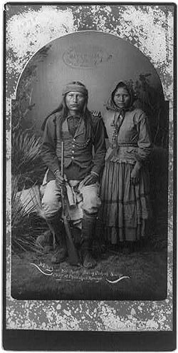 Naiche с женой. Чирикахуа апачи 