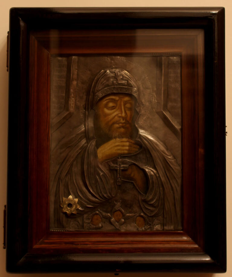 Частица мощей и икона святого Феодосия Тотемского из женского монастыря в честь иконы Божией Матери «Отрада и Утешение».