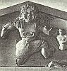 Фронтон храма Артемиды на острове Корфу. Медуза и Персей (или Хрисаор ?) в геральдической сцене. Около 580 года до н.э. Корфу, музей. Реконструкция 