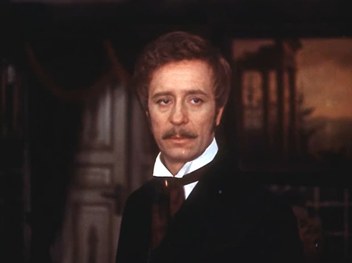 Олег Иванович Борисов в роли Версилова. Кадр из фильма "Подросток" (1983).